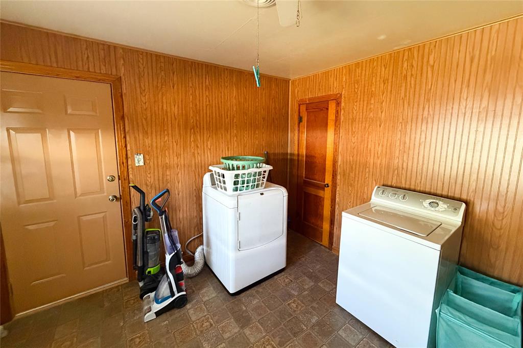 1606 Richards Street Property Photo 23
