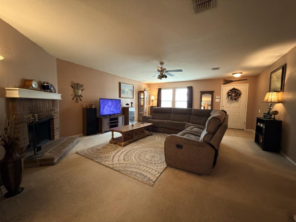 1201 Cyprus Drive Property Photo 8