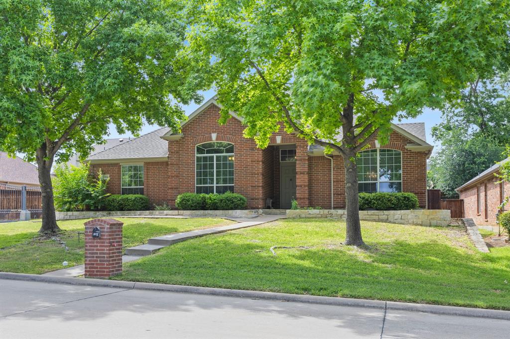 1004 Dover Heights Trail Property Photo 3
