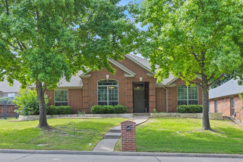 1004 Dover Heights Trail Property Photo 4
