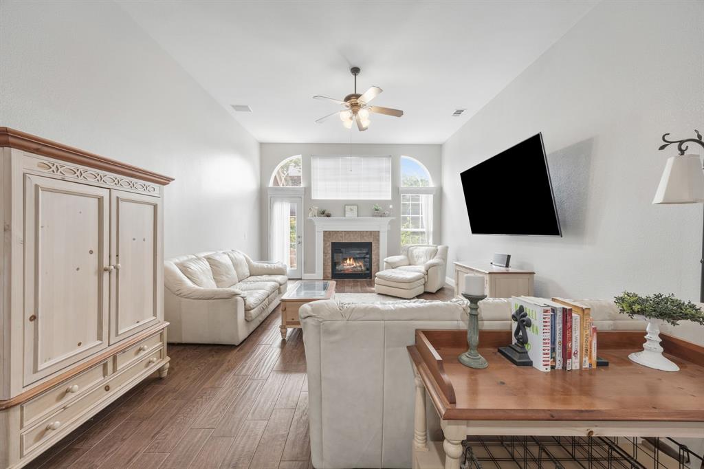 1004 Dover Heights Trail Property Photo 8