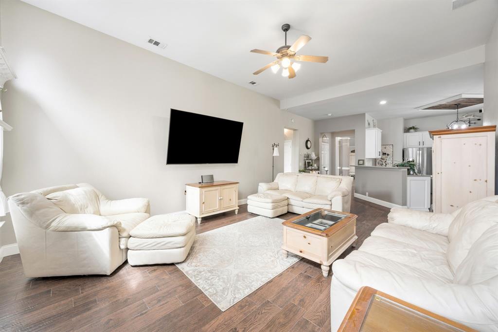 1004 Dover Heights Trail Property Photo 16