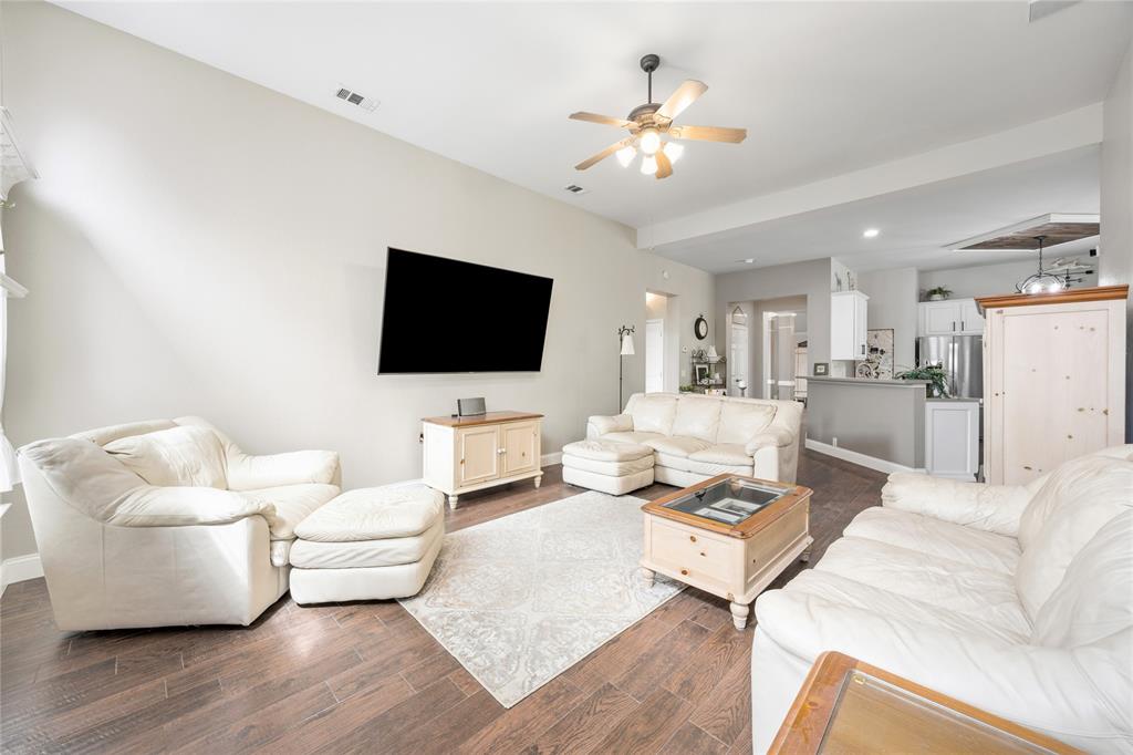 1004 Dover Heights Trail Property Photo 18