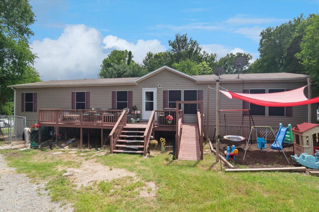 4804 Creekside Road Property Photo 2