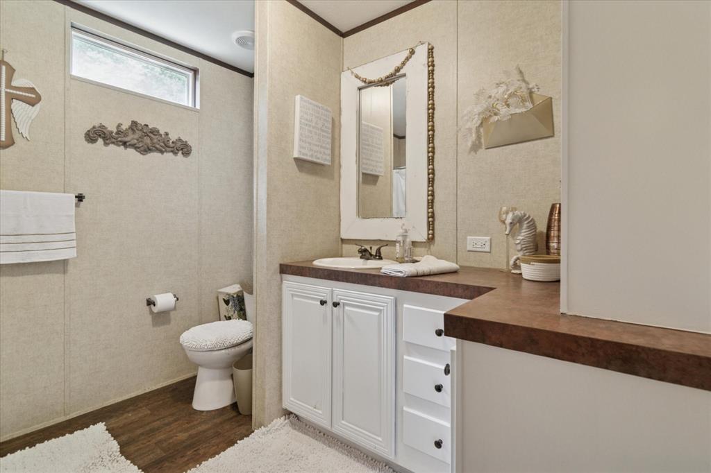 4804 Creekside Road Property Photo 8