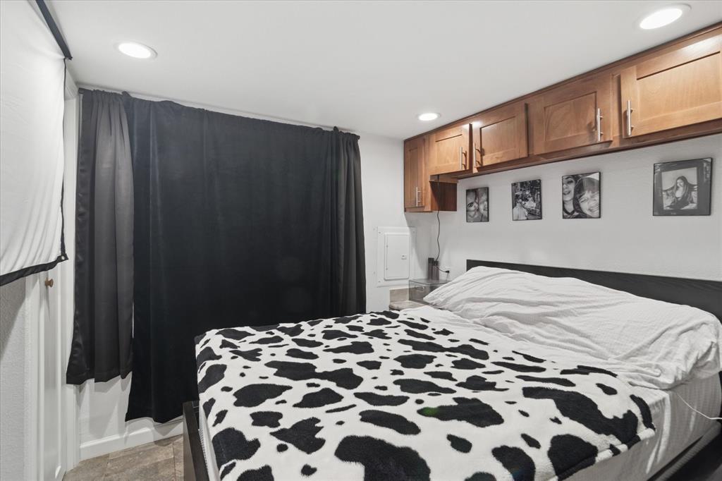 4804 Creekside Road Property Photo 16