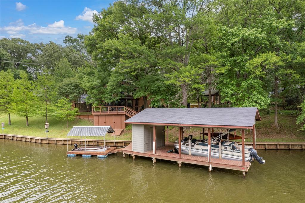 100 King Lance Court Property Photo 3
