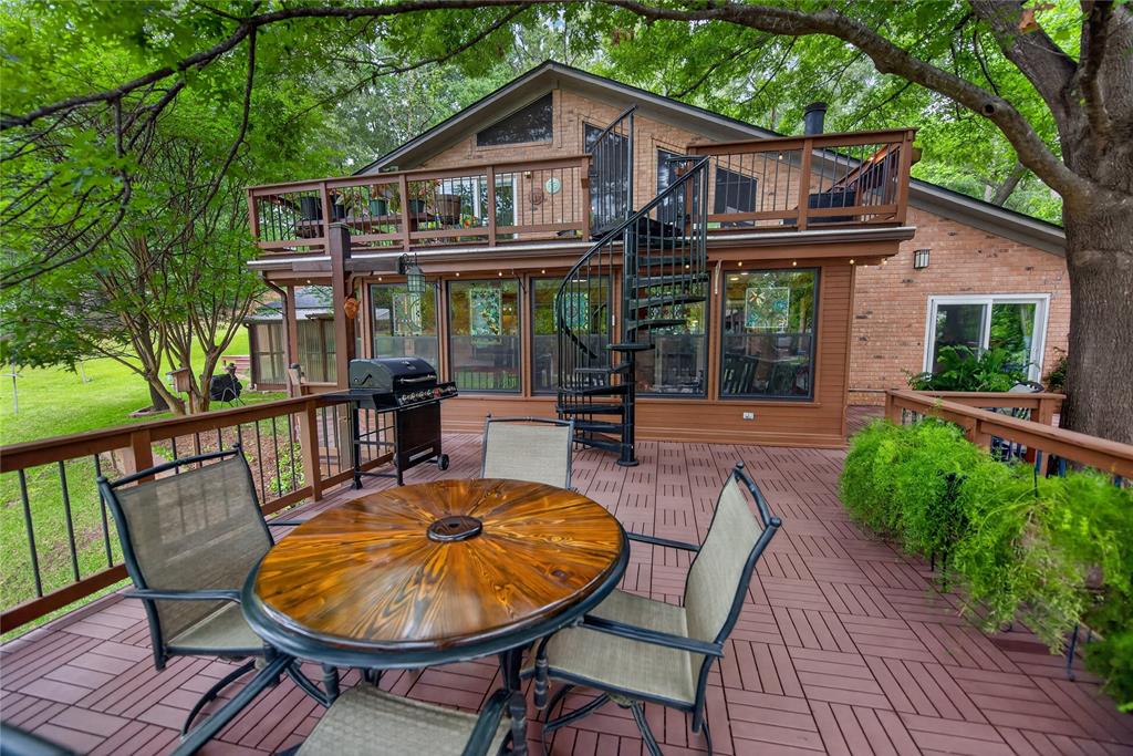 100 King Lance Court Property Photo 8