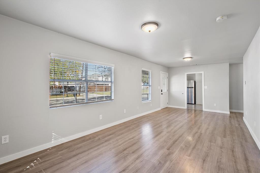 306 N Walnut Street Property Photo 4