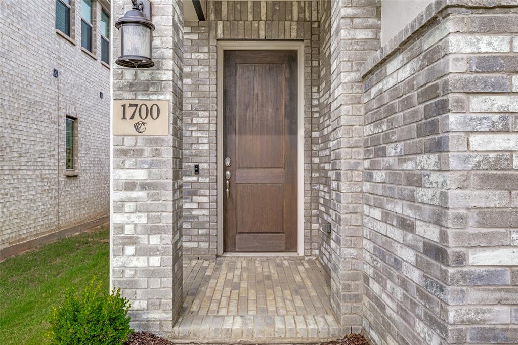 1700 Bonsmara Drive Property Photo 4