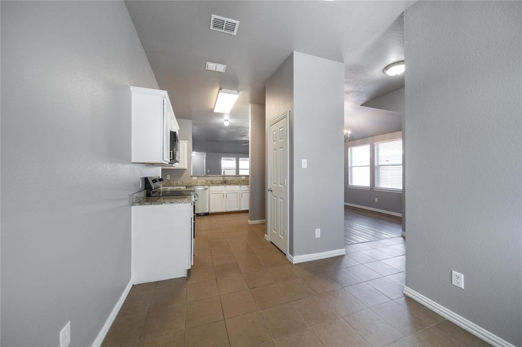 116 Birdbrook Drive Property Photo 4