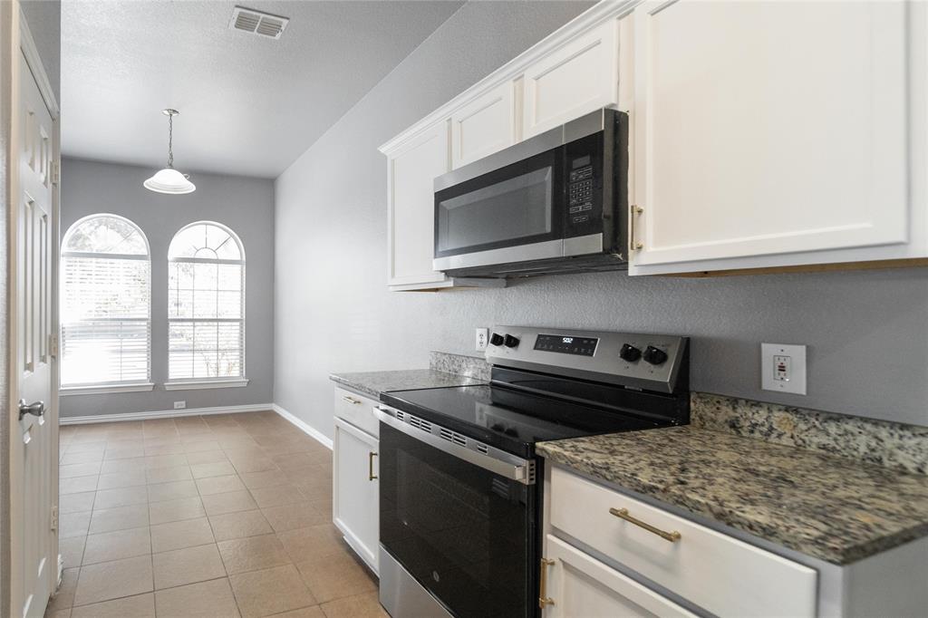 116 Birdbrook Drive Property Photo 7