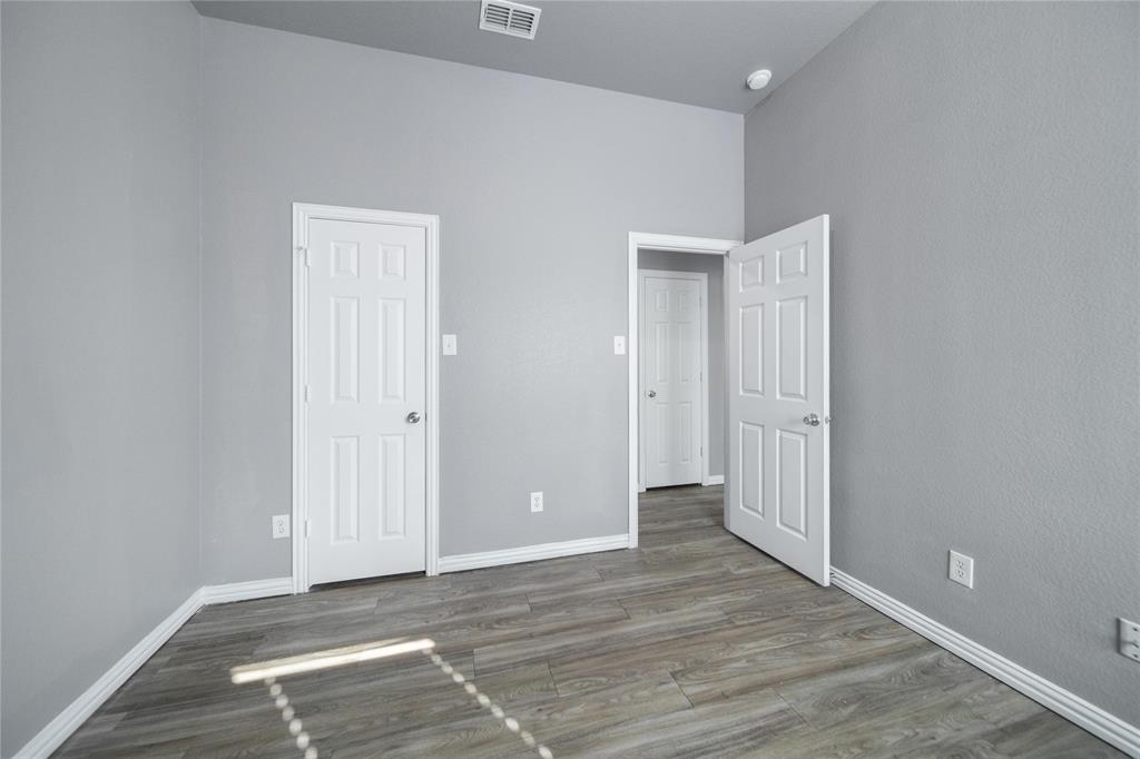 116 Birdbrook Drive Property Photo 15