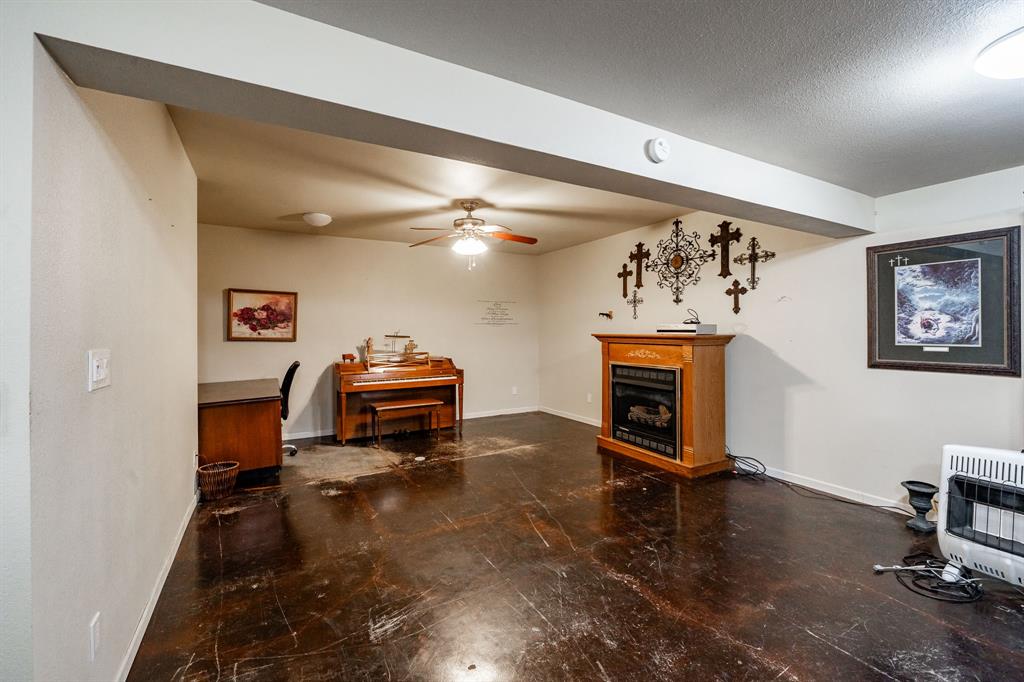 16271 Fm 880 Property Photo 31