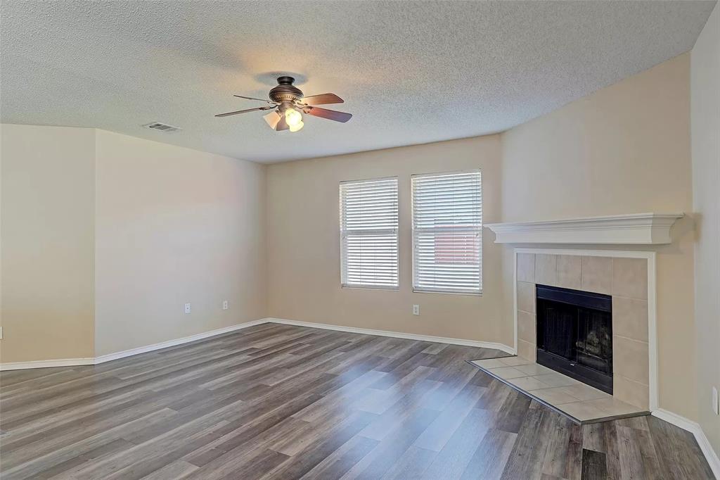 9929 George Washington Drive Property Photo 5