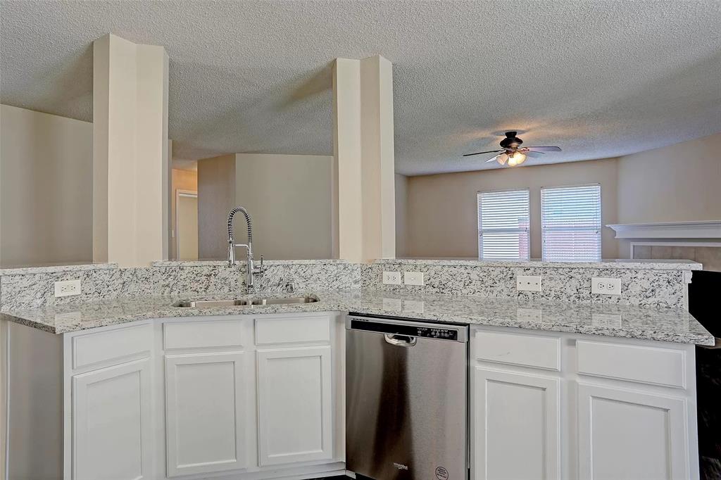 9929 George Washington Drive Property Photo 12