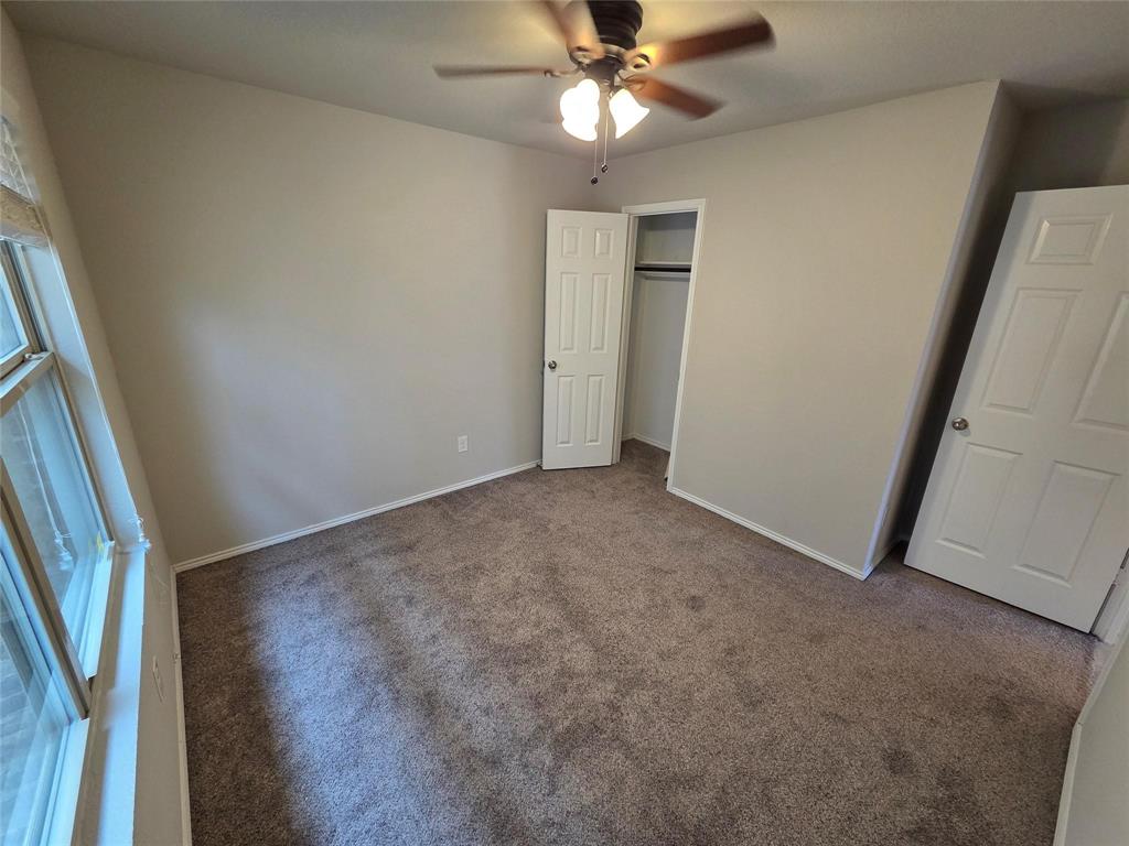 7504 Boat Wind Road Property Photo 6