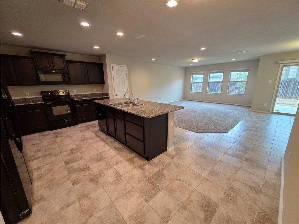 7504 Boat Wind Road Property Photo 10