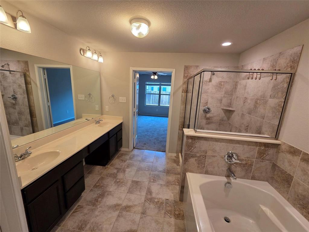 7504 Boat Wind Road Property Photo 14