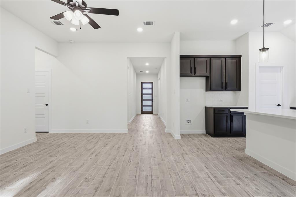 4645 Commack Drive Property Photo 10