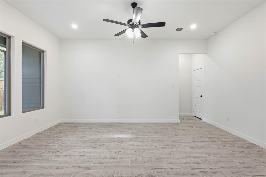 4645 Commack Drive Property Photo 18