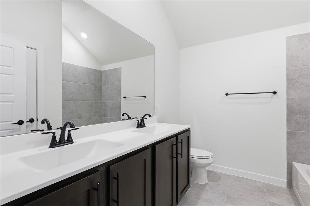 4645 Commack Drive Property Photo 21