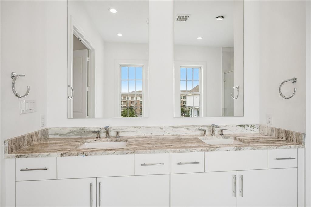 14953 Holly Street Property Photo 12