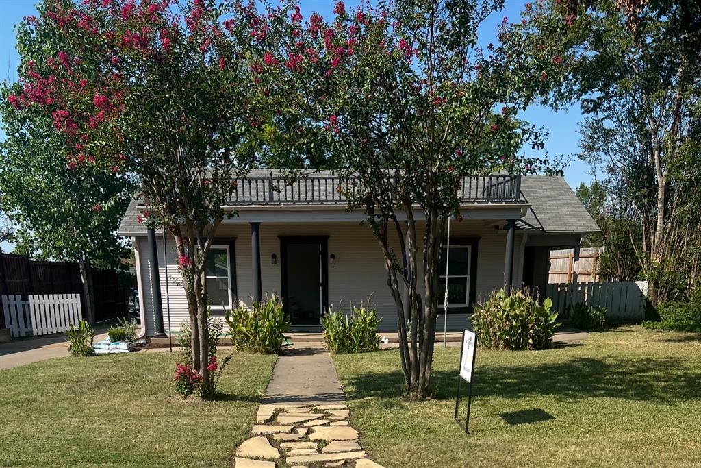 422 Goshen Property Photo 1