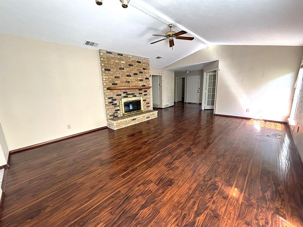 4121 Driscoll Drive Property Photo 4