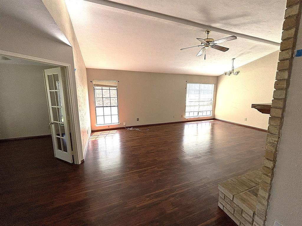 4121 Driscoll Drive Property Photo 5