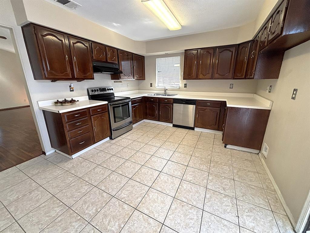 4121 Driscoll Drive Property Photo 9