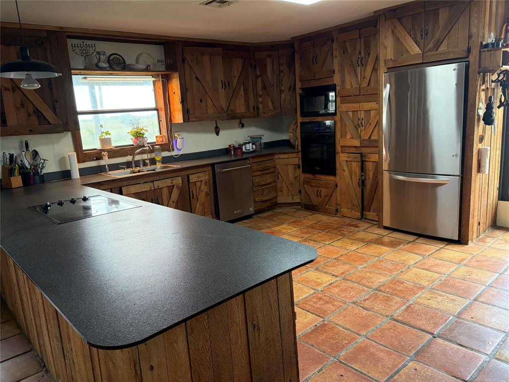 2515 Us Highway 77 Highway Property Photo 8