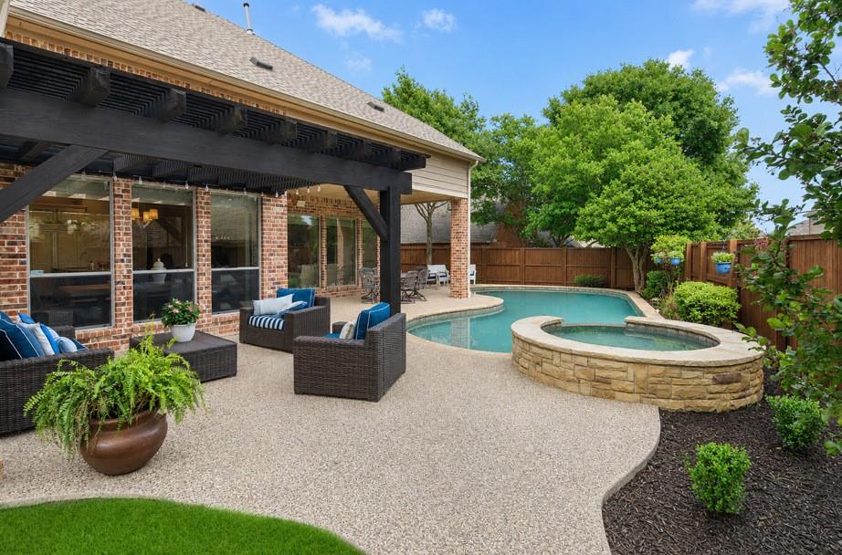1335 Comal Drive Property Photo 3