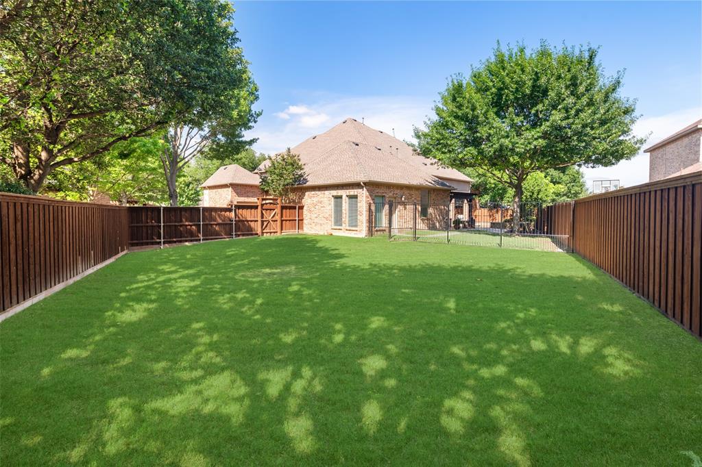 1335 Comal Drive Property Photo 4