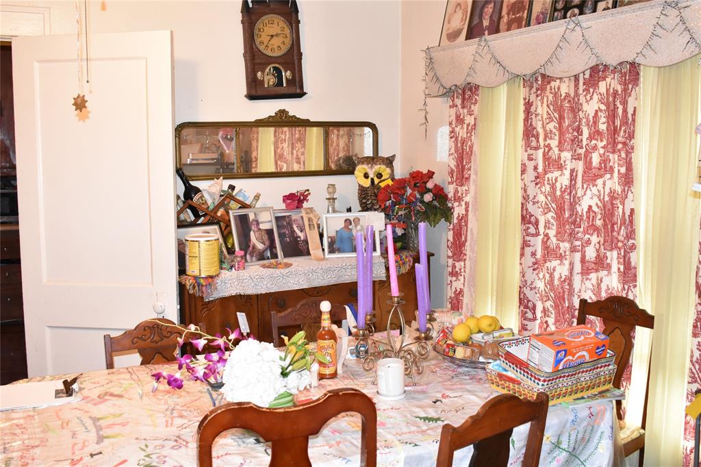 811 Buckalew Street Property Photo 8