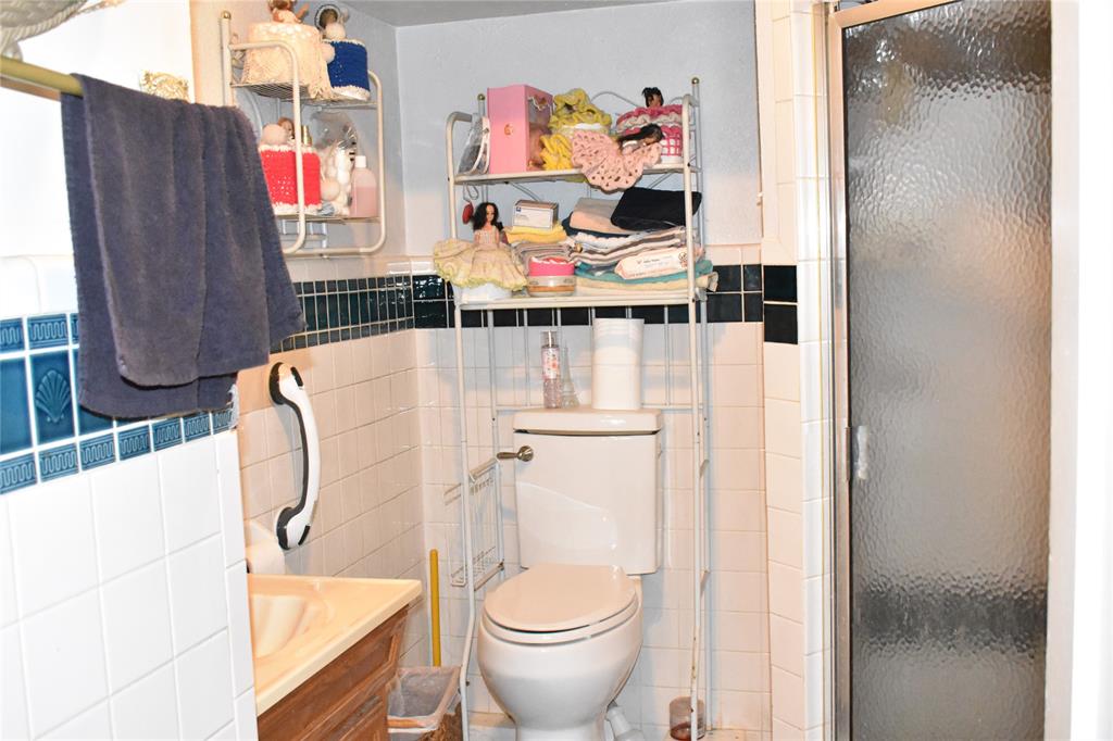 811 Buckalew Street Property Photo 19