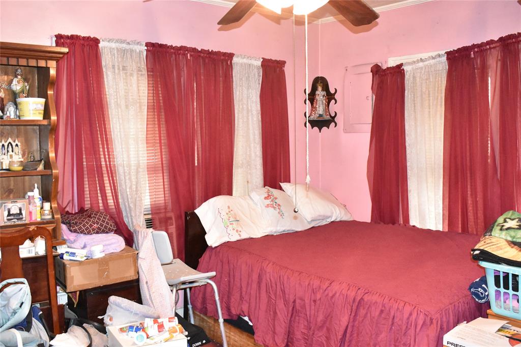 811 Buckalew Street Property Photo 20