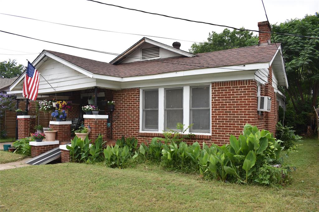 811 Buckalew Street Property Photo 25