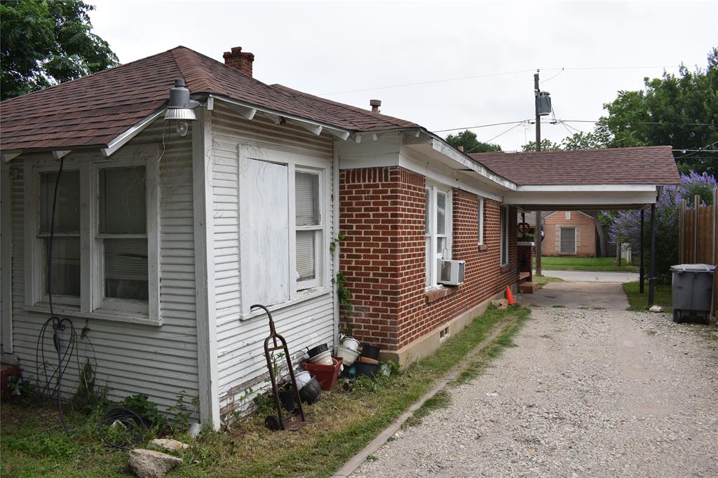 811 Buckalew Street Property Photo 29
