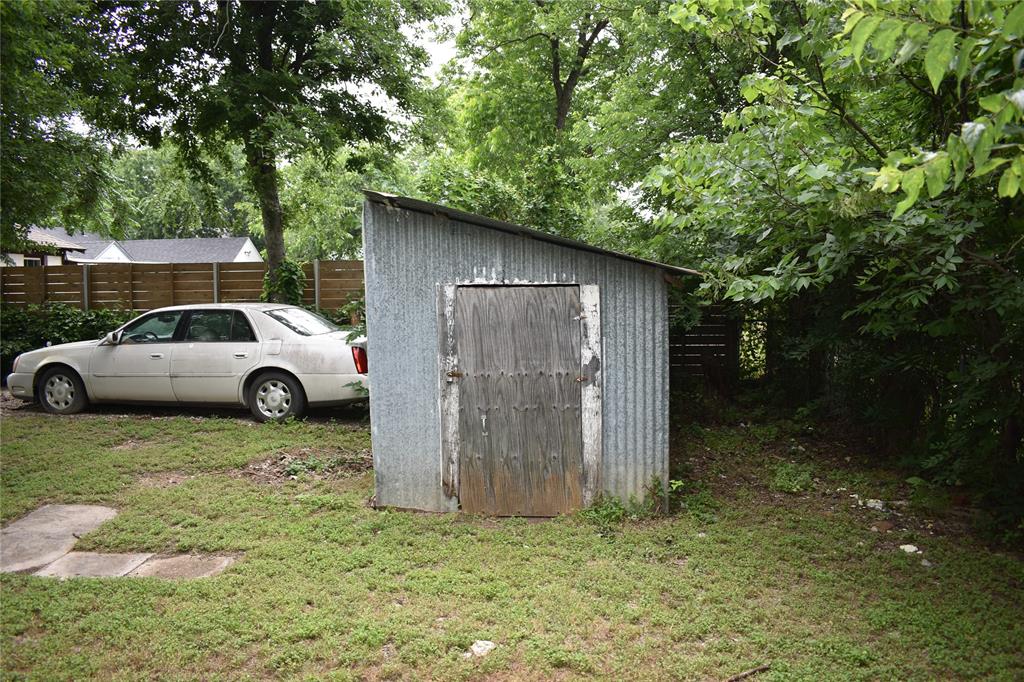 811 Buckalew Street Property Photo 34