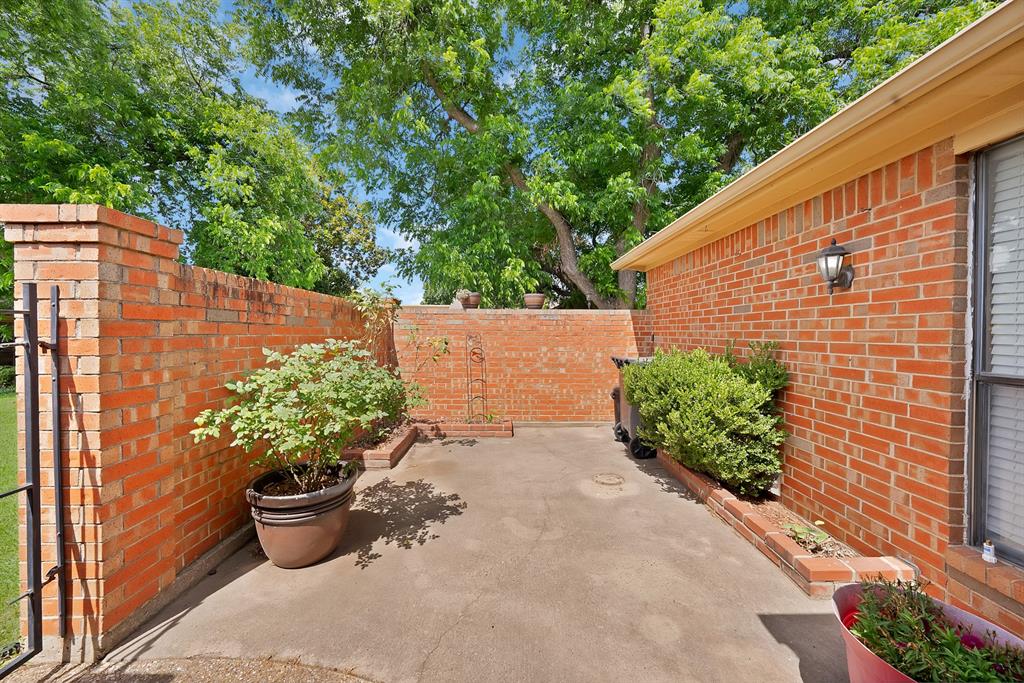 935 Cedarland Boulevard Property Photo 9