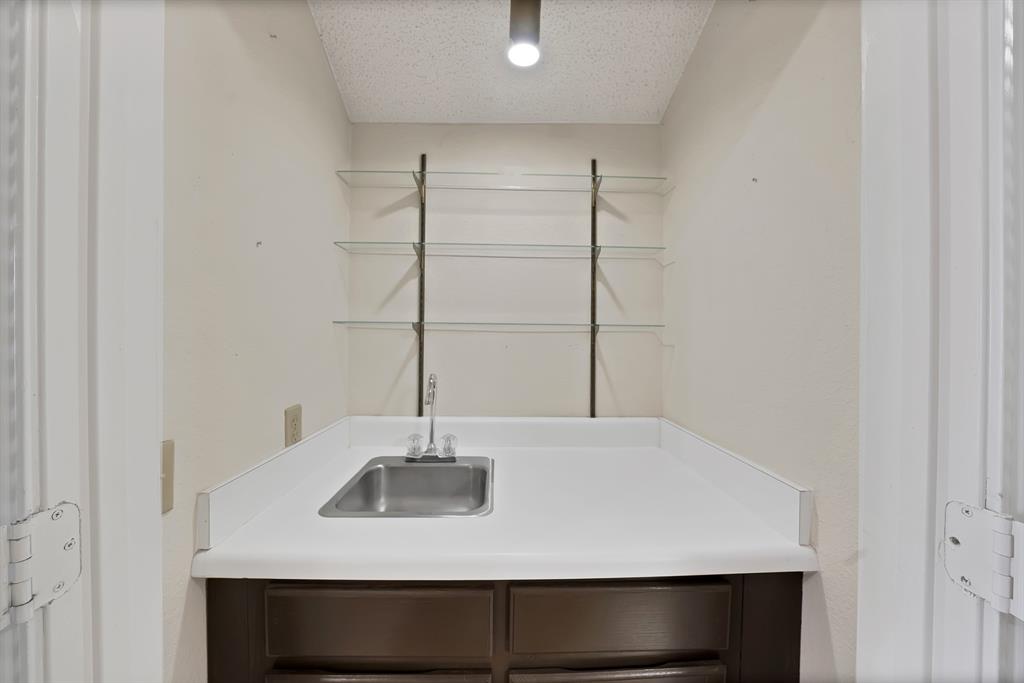 935 Cedarland Boulevard Property Photo 16