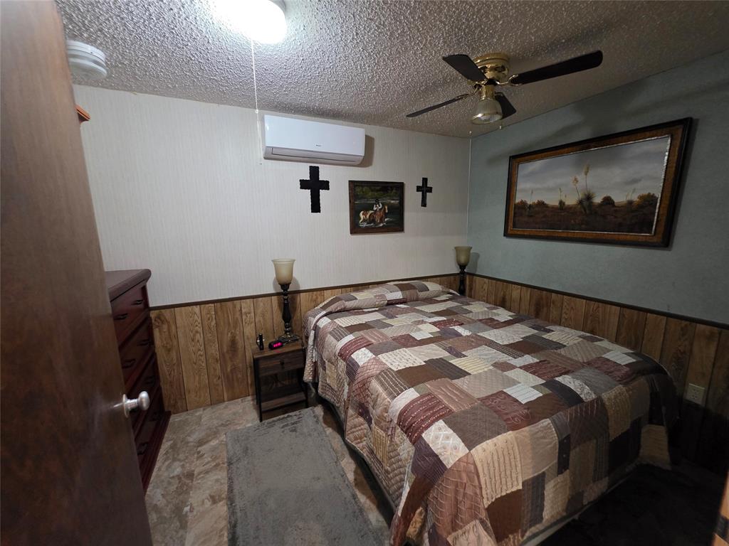 13915 County Road 237 Property Photo 6