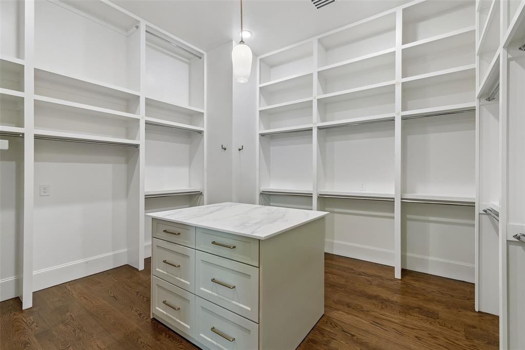 801 Walden Pond Way Property Photo 19