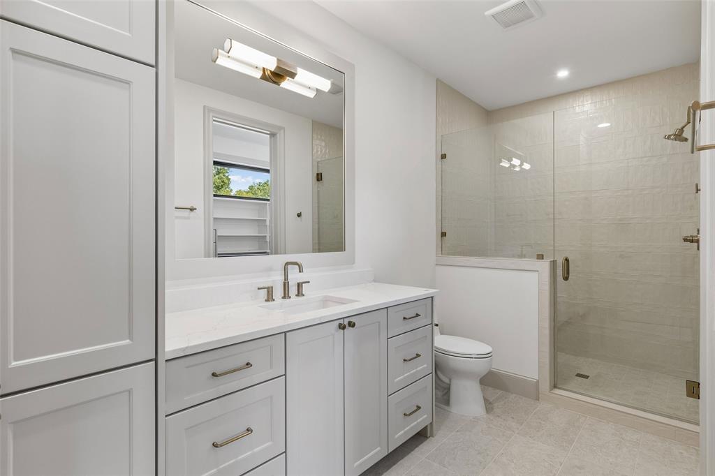 801 Walden Pond Way Property Photo 36