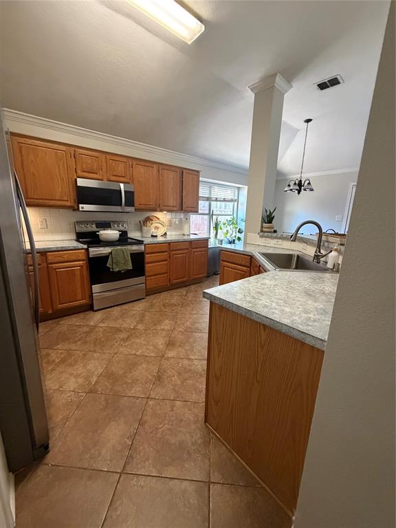 3208 Cliff Oaks Drive Property Photo 9