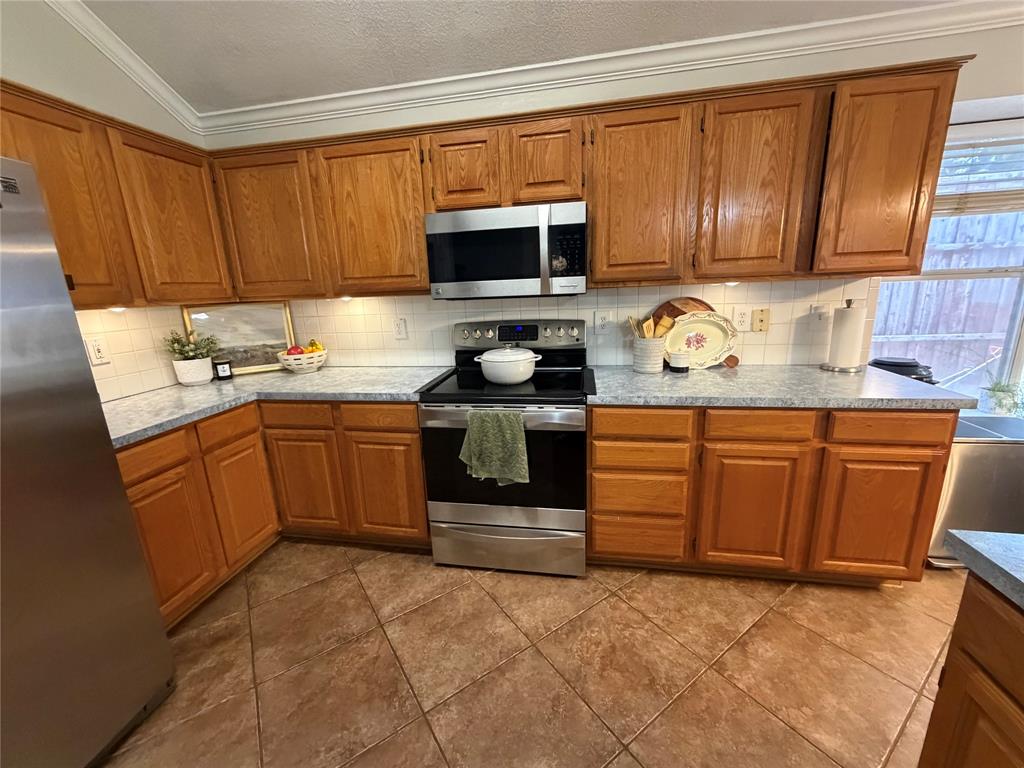 3208 Cliff Oaks Drive Property Photo 10