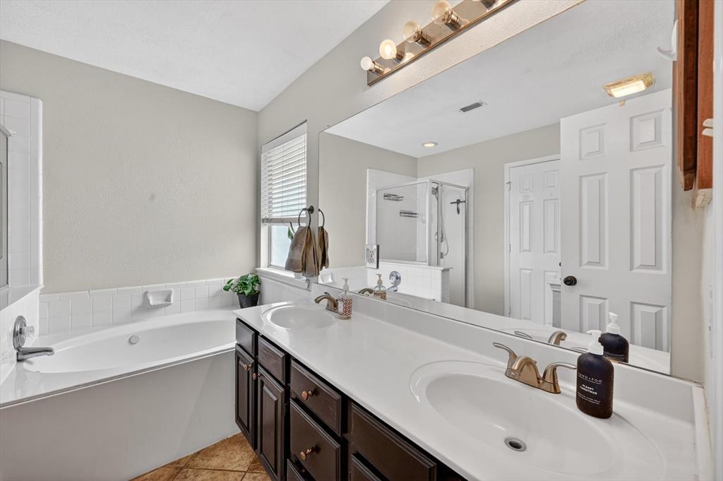 3208 Cliff Oaks Drive Property Photo 15
