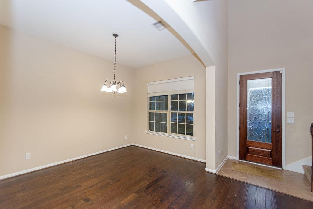 9158 Sunlight Oak Lane Property Photo 11