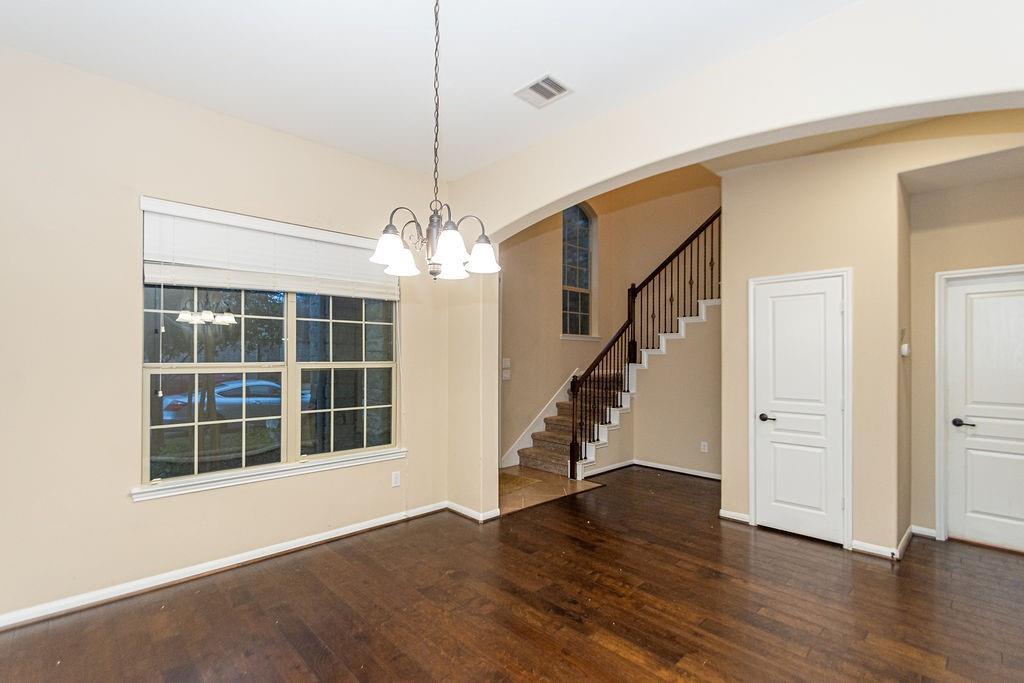 9158 Sunlight Oak Lane Property Photo 12